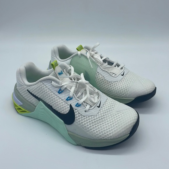 Nike Women’s Metcon 7 CZ8280-100 new with box new with box sea foam green - Picture 3 of 6